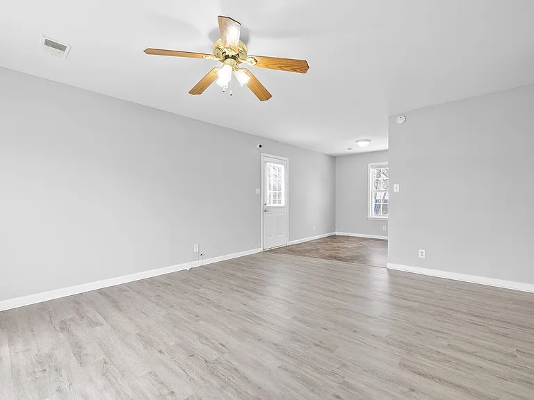 1042 Shadow Ridge Ave — Photo 6