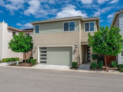 479 Farmhouse Ln, Clovis, CA, 93619