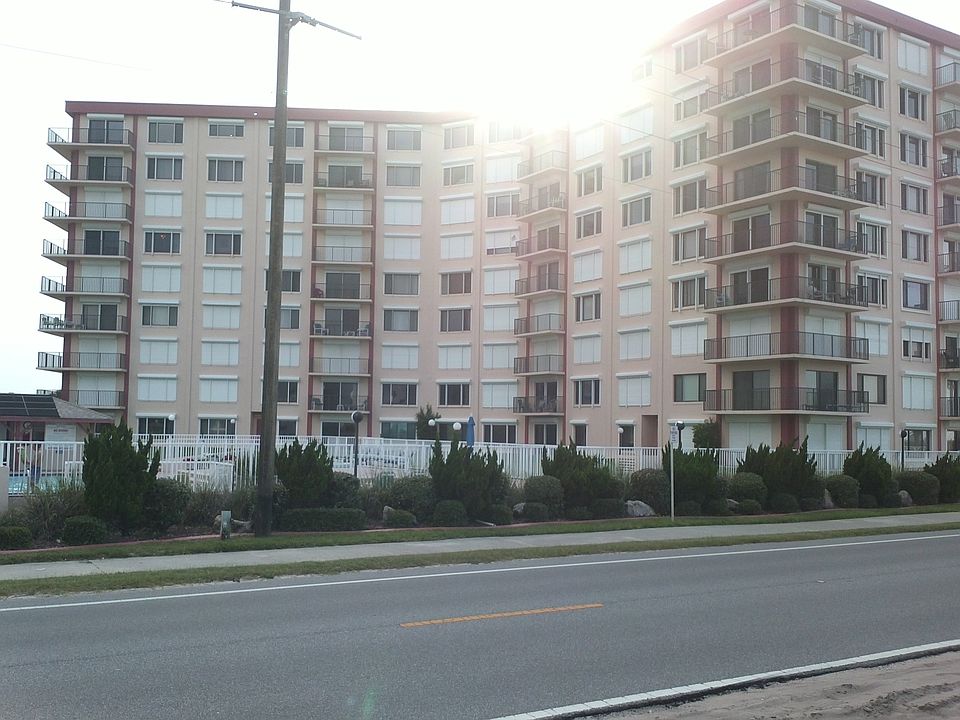 great location along A1A