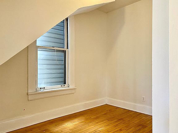 4th image of 1636 W Summerdale Ave #1