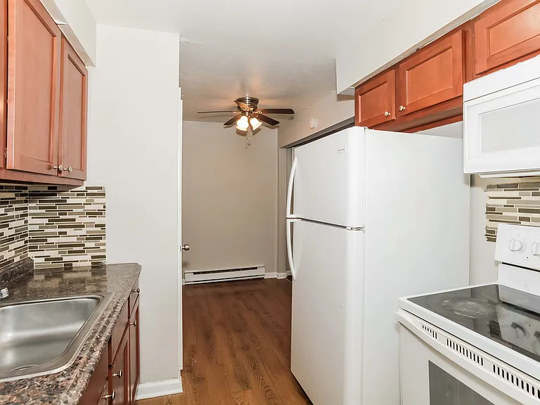 3611 Schwartze Ave #3 — Photo 6