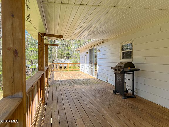 3rd image of 151 Pine Echo Rd