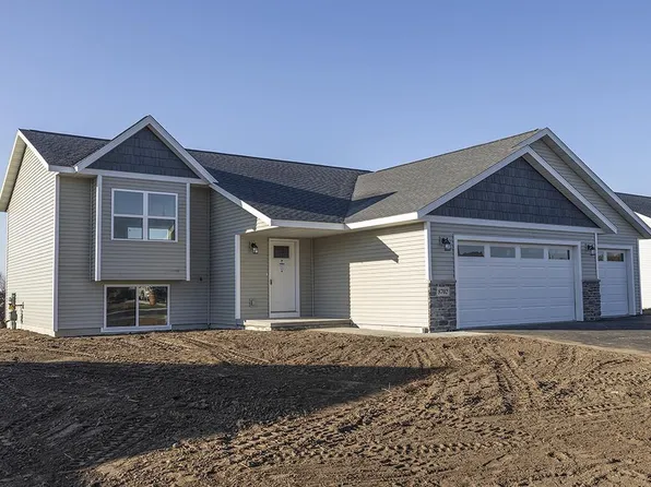 765 GREEN PASTURES TRAIL, Plover, WI 54467
