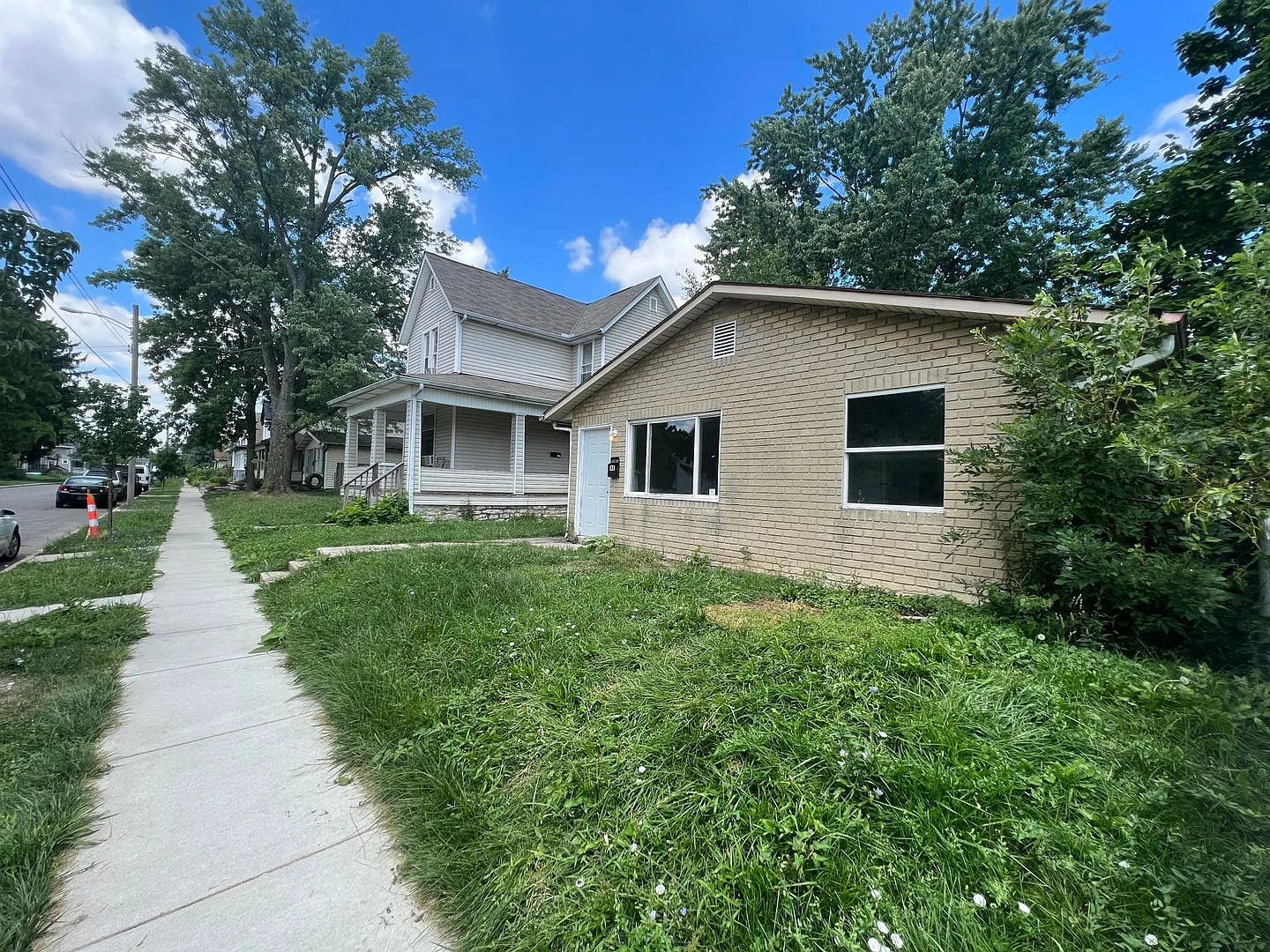 48-50 N Eureka Ave — Photo 1