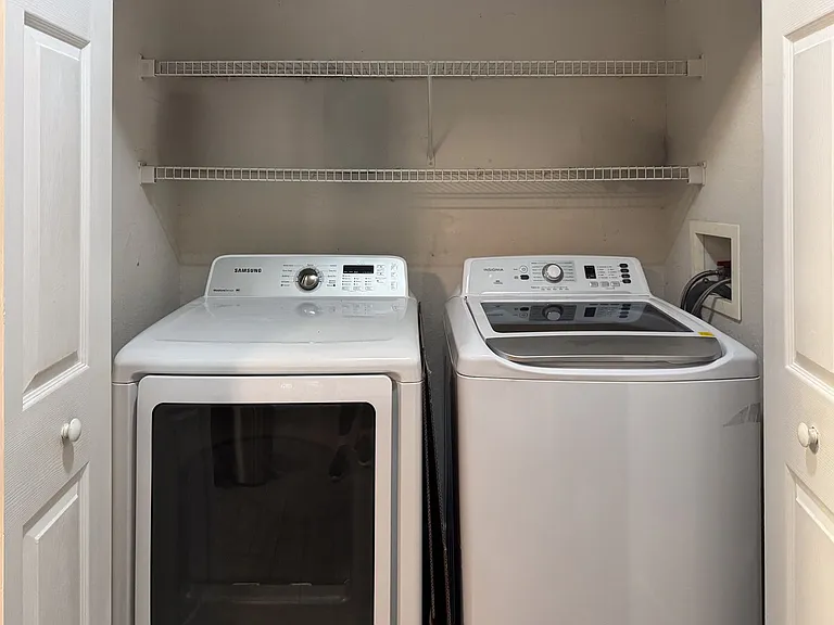 204 E South St #4056 — Photo 5