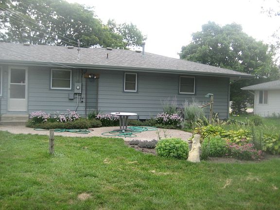 2nd image of 304 Meridian St S