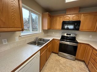 103 5th St #105, Cheney, WA 99004