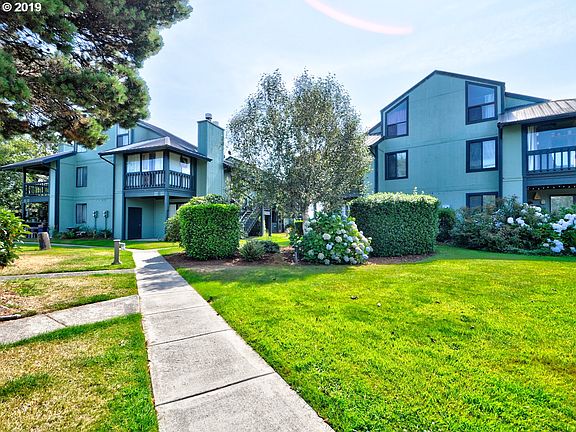 4th image of 331 NE Skipanon Dr Unit 331