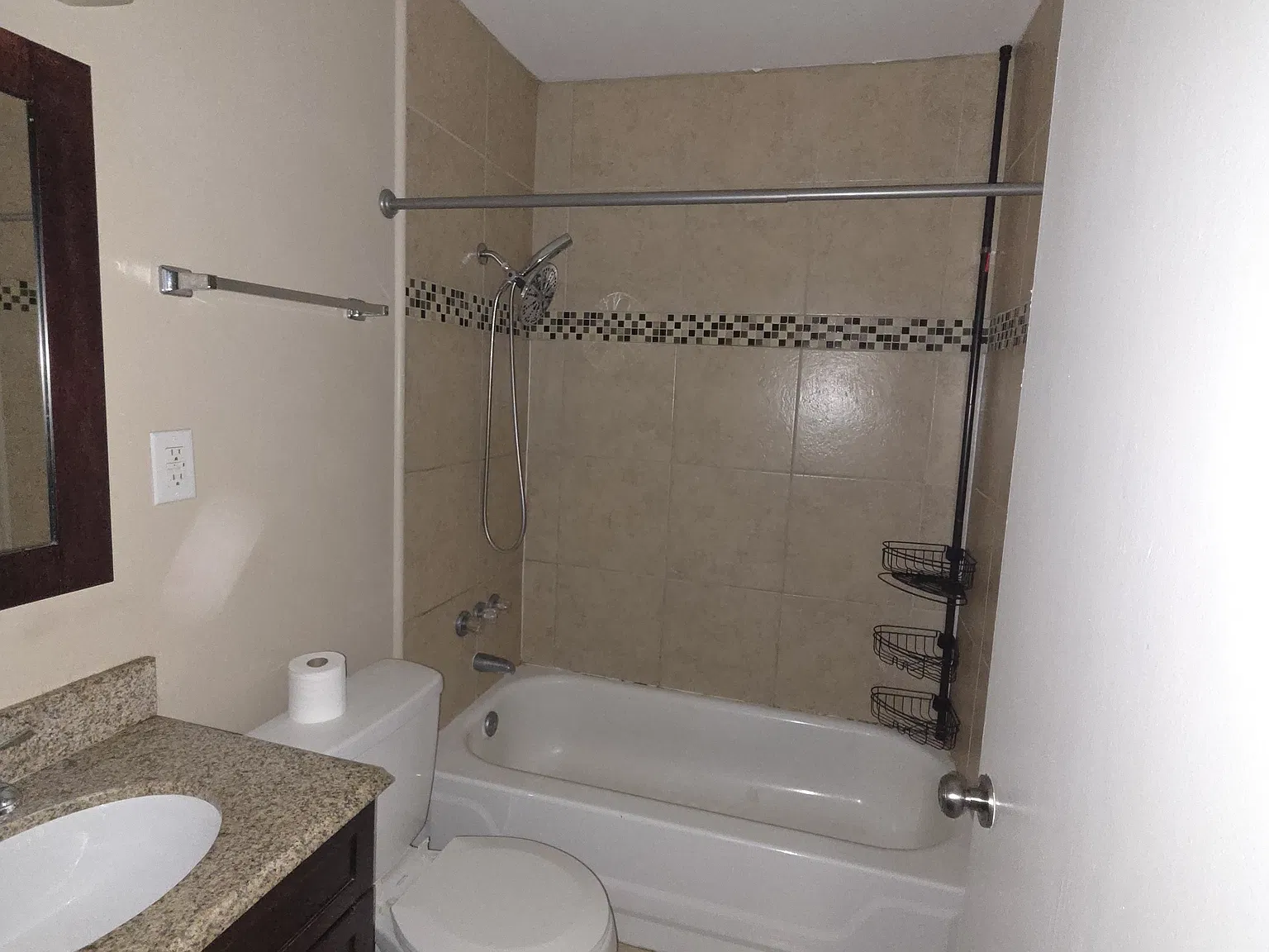 2 bed, 960 sqft, $1,895 — Photo 3
