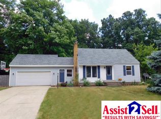 1112 Elmwood Dr, Jenison, MI 49428