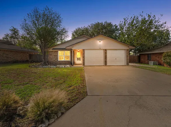 102 Allen Dr, Sanger, TX 76266