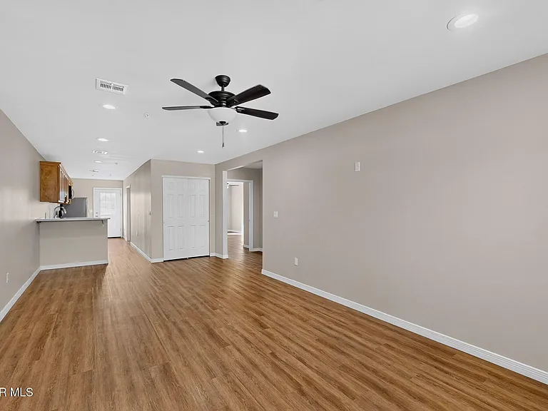 1483 Osullivan Dr #B — Photo 9