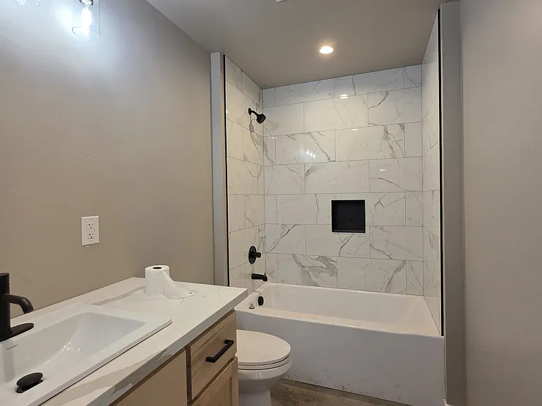 1558 Kay Ct — Photo 6