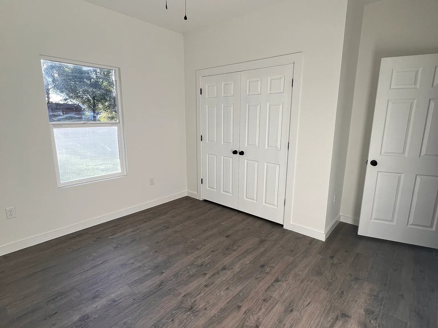 3 bed, 1360 sqft, $2,000 — Photo 3