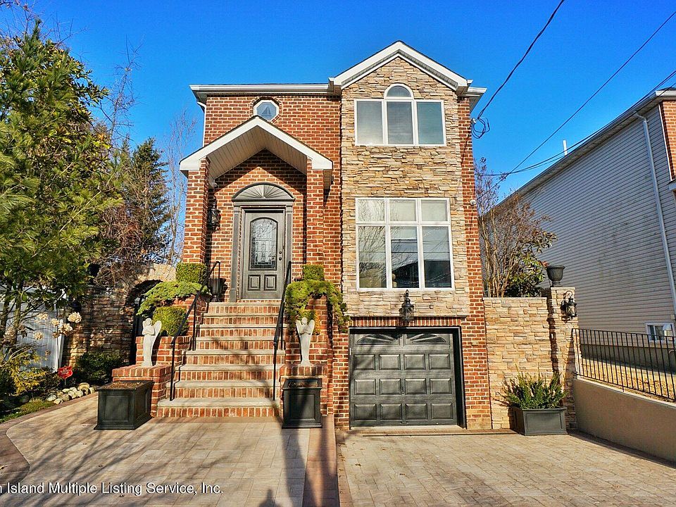 1st image of 575 Yetman Ave