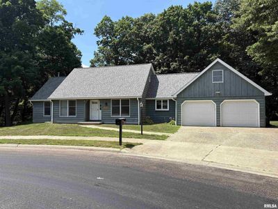 1119 W Sleepy Hollow Ct, Peoria, IL, 61615