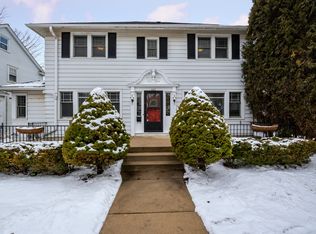 4407 N Murray Ave, Shorewood, WI 53211