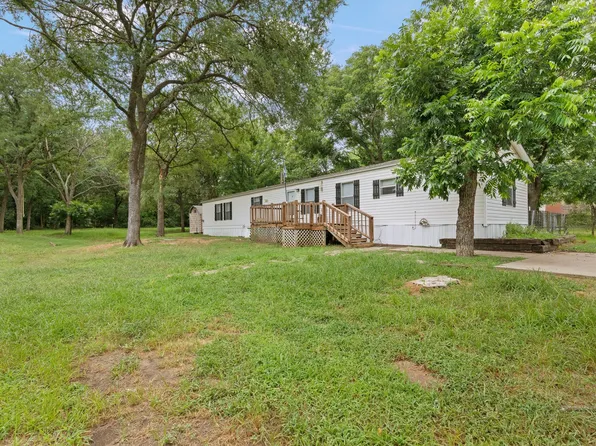 3116 Rolling Oaks Dr, Cleburne, TX 76031