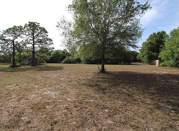 3rd image of 8027 Bartholomew Dr