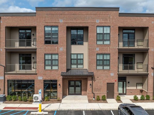 409 W Butler Ave #202