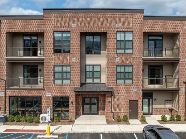 409 West, 409 W Butler Ave #318, Chalfont, PA 18914