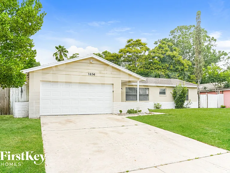 1836 Columbine Dr — Photo 1