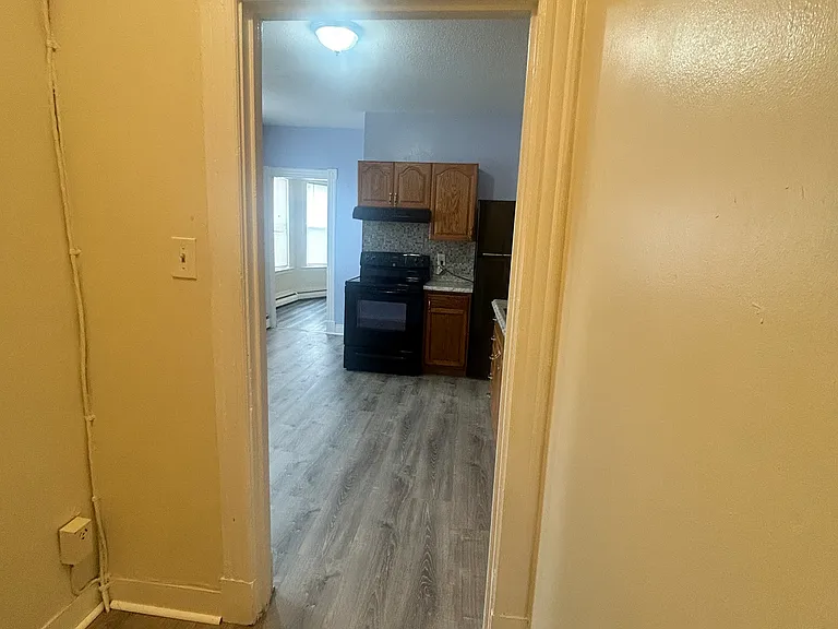 34 Barker St #1 — Photo 10