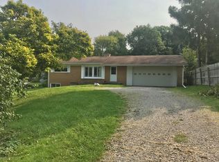 1104 Garfield Ave, Lansing, MI 48917