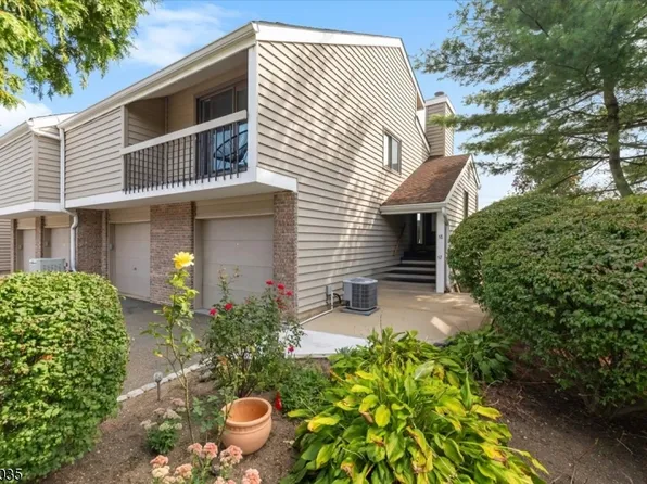 58 Overlook Dr, Union Twp., NJ 08809