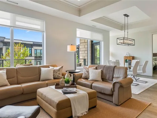 123 Maurice Dr #303, Oakville, ON L6K 2W6