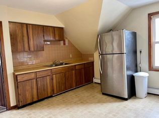 204 Ohio Ave FLOOR 3, Providence, RI 02905