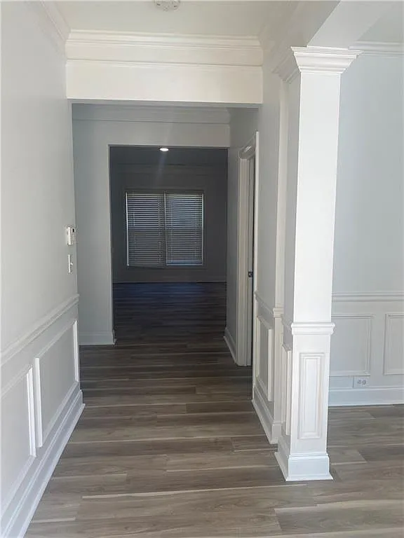 4 bed, 2.5 bath, 2364 sqft, $2,600 — Photo 3