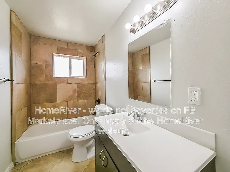 2221 E Beverly Ln — Photo 19