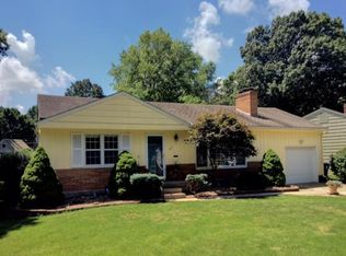 4517 W 77th St, Prairie Village, KS 66208