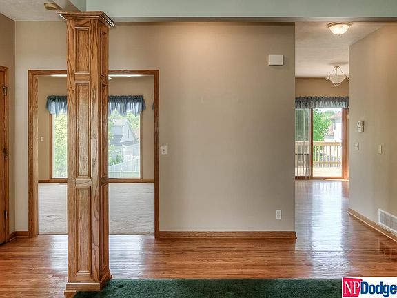 3rd image of 2143 Ashwood Ave