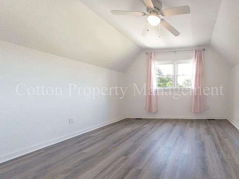 824 Haymarket Ln — Photo 27