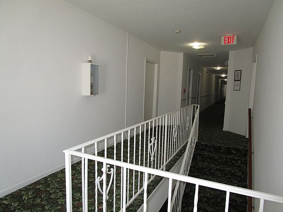 2nd image of 1851 NE 62nd St APT 621