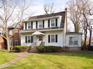 294 Maplewood Rd, Riverside, IL 60546