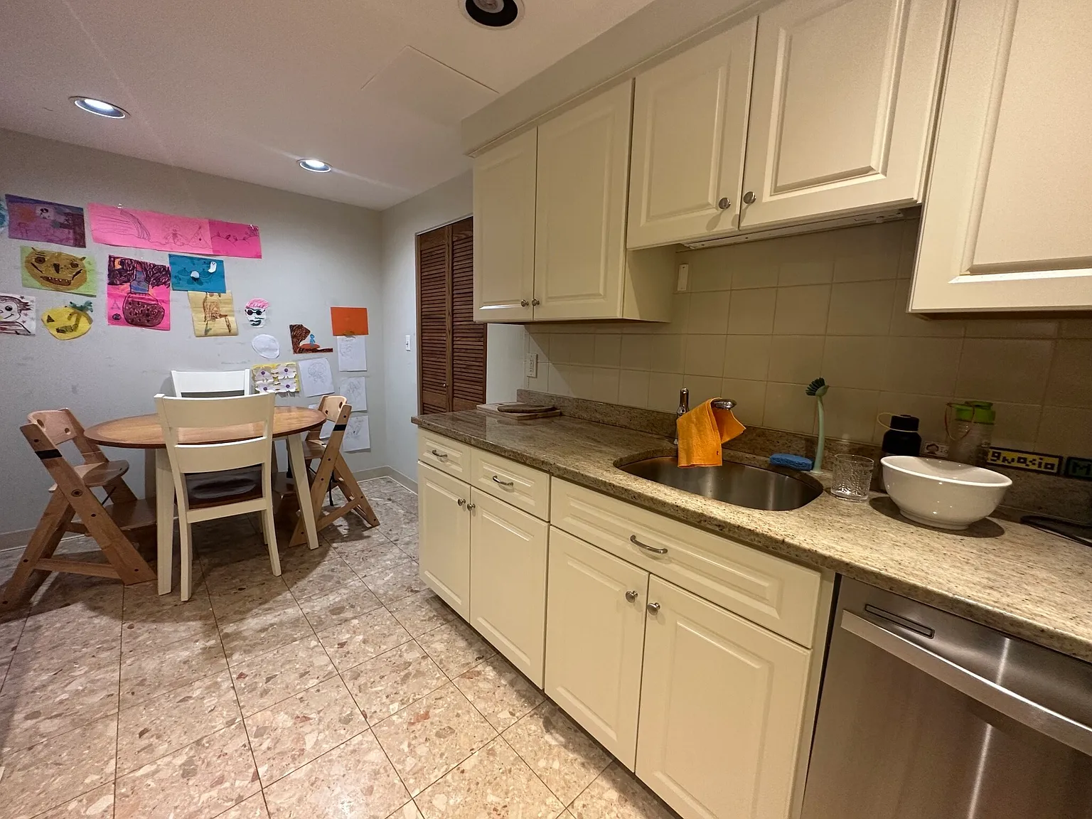 2 bed, 2.0 bath, 1410 sqft, $4,300 — Photo 4