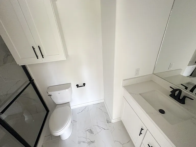 1254 W Hendrix St #2 — Photo 11