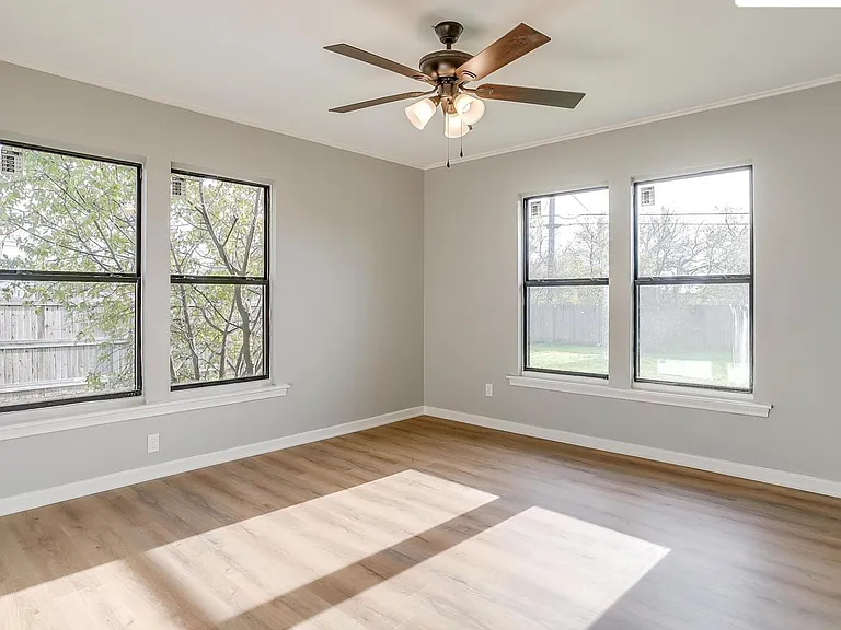 428 Live Oak Ln — Photo 15