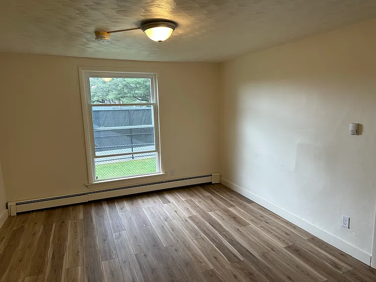 13 Browns Ct — Photo 6