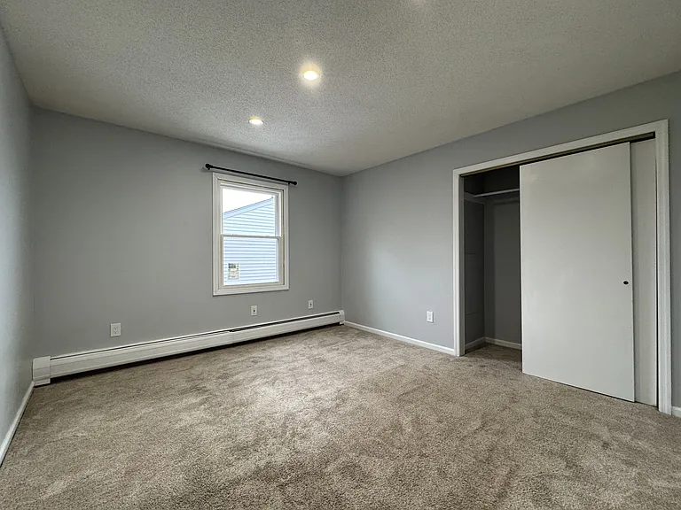 39 Belmont Cir #B — Photo 8