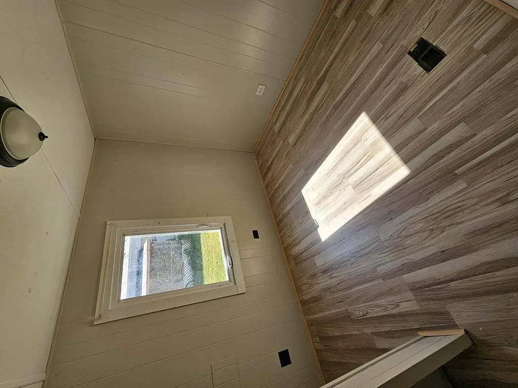 5 Collins Way — Photo 4