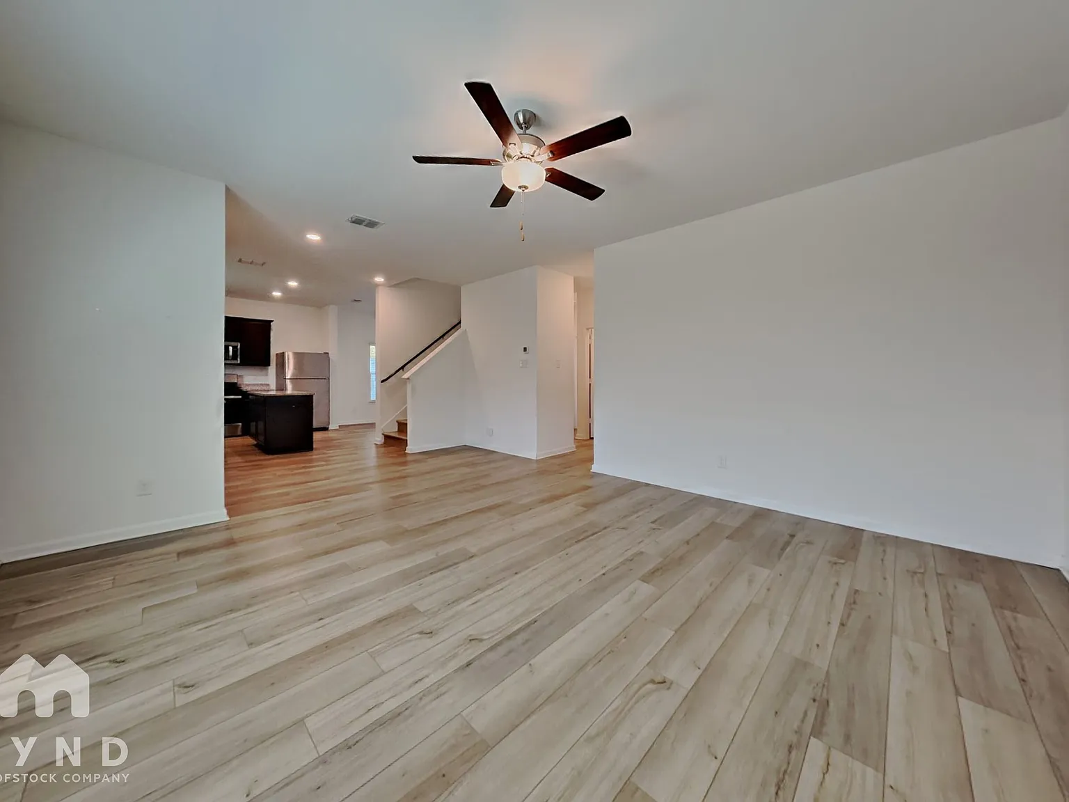 4 bed, 3.0 bath, 2115 sqft, $2,025 — Photo 3