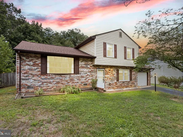 6 Hickory Ridge Dr, Fredericksburg, VA 22405