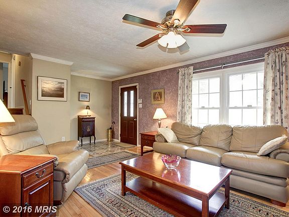 3rd image of 12521 Basswood Dr