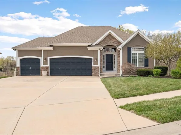 26087 W 143rd Pl, Olathe, KS 66061