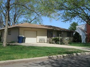 3382 W Ridge Dr, Waterloo, IA 50701