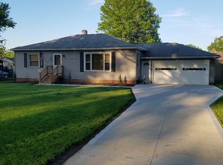 8631 Big Creek Pkwy, Strongsville, OH 44136